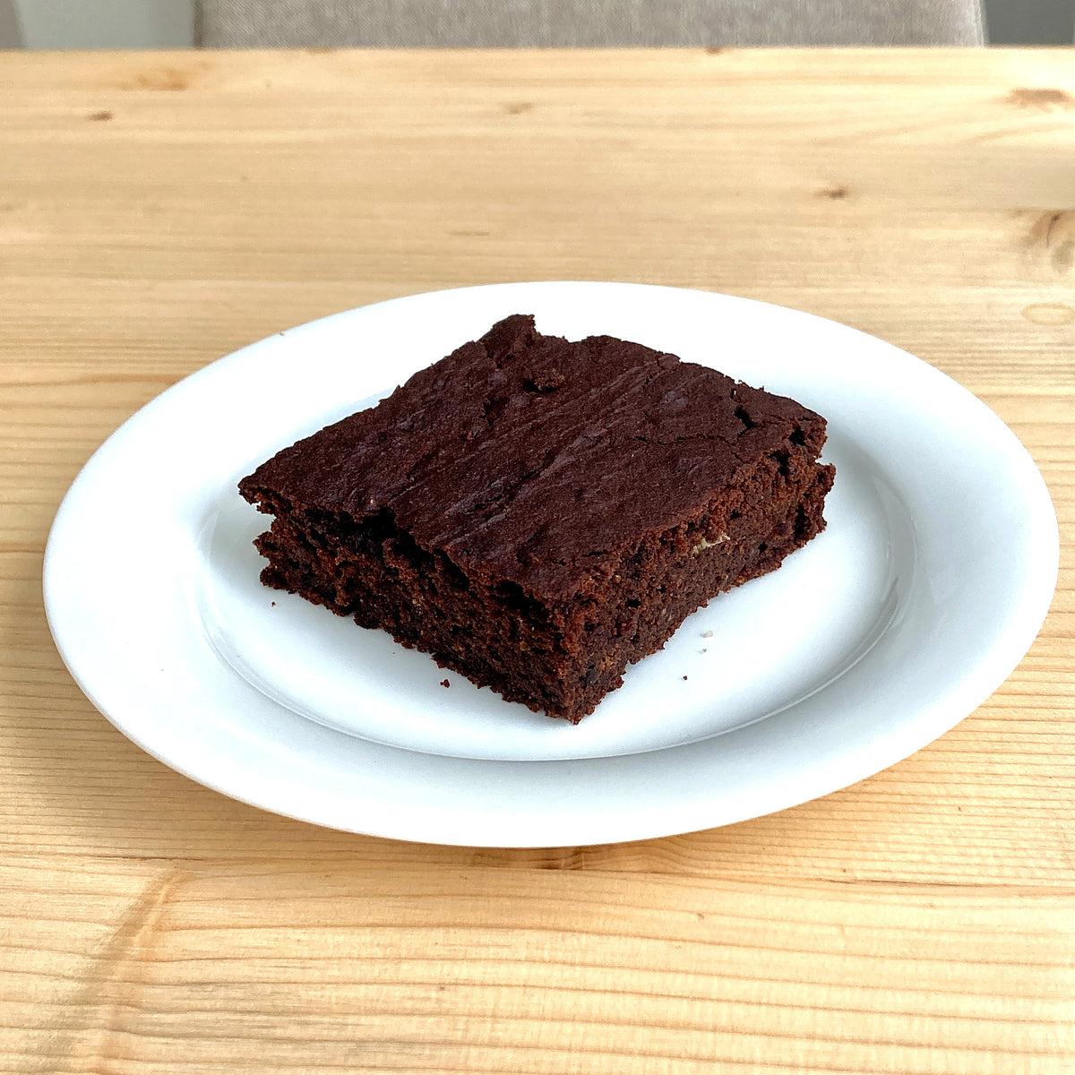 Kladdig vegansk sötpotatis-brownie med rik chokladsmak