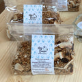 krispiga hemgjorda granola med valnötter, mandel, kokoschips och russin